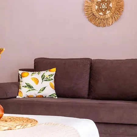 Potam'sea Bliss 5 - Front, Sun Beds & Parking *