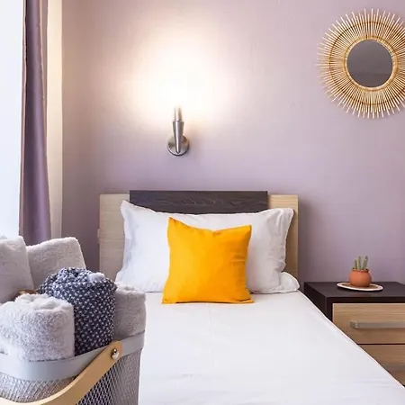 Potam'sea Bliss 5 - Front, Sun Beds & Parking Himarë