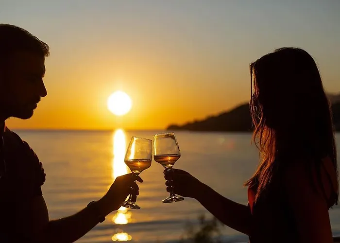 Apartment Potam'sea Bliss 5 - Front, Sun Beds & Parking Himarë